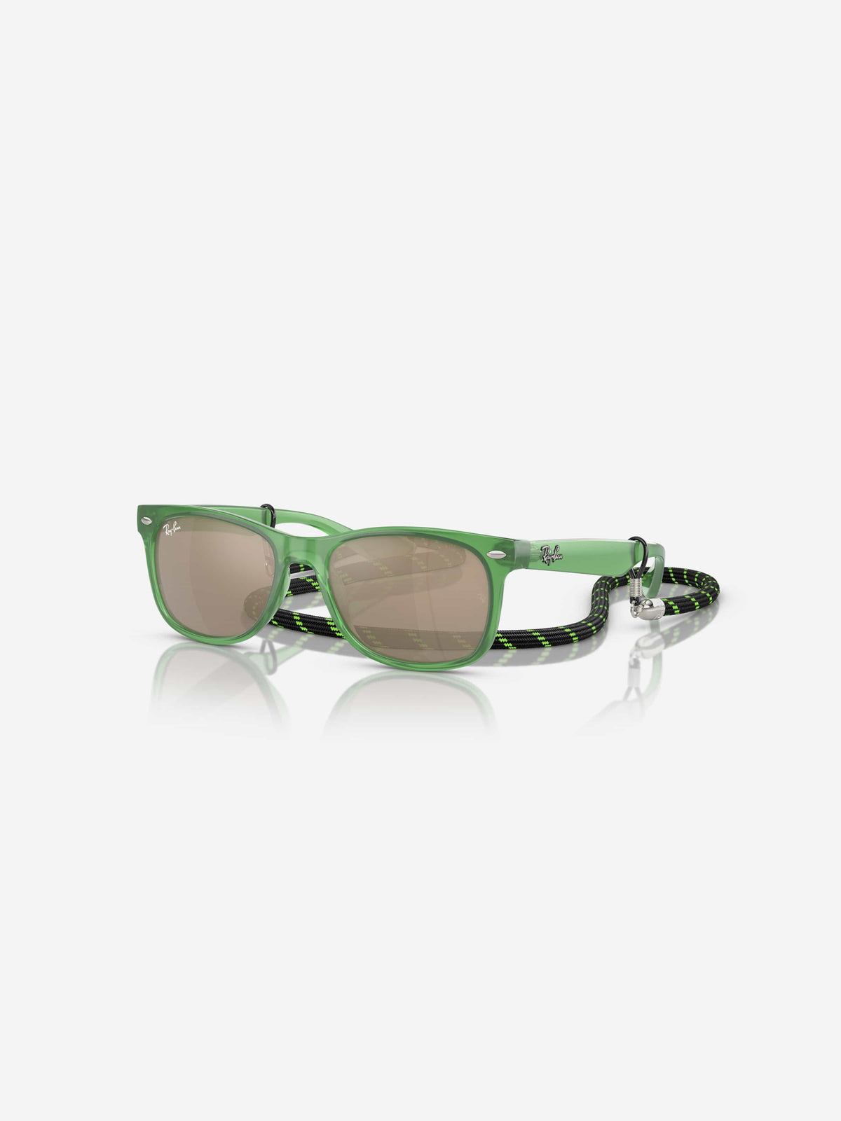 Ray-Ban Kids Wayfarer Sunglasses in Green | Childsplay Clothing display picture 1