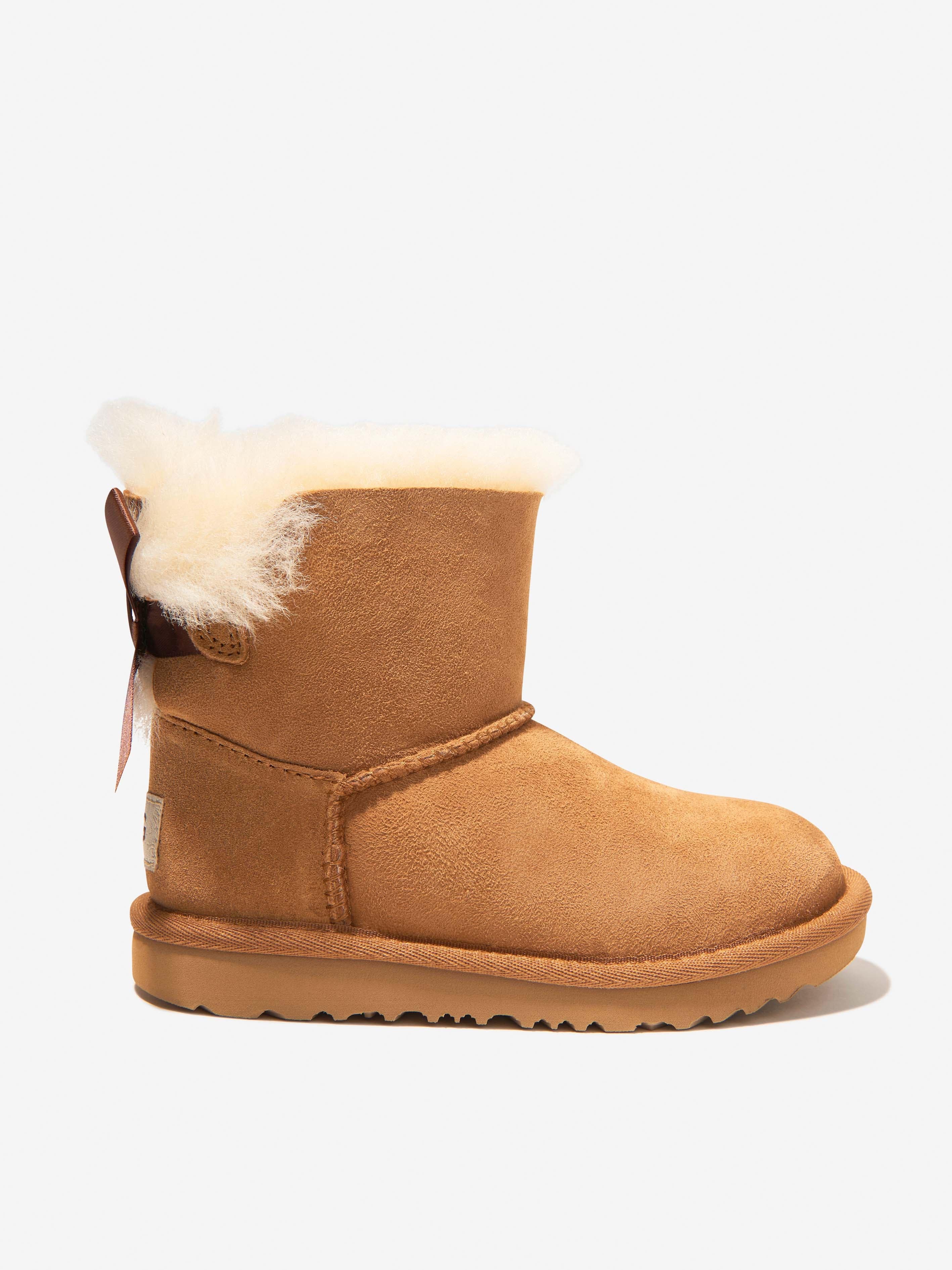 UGG Girls Mini Bailey Bow II Boots in Brown, image size:2835x3780