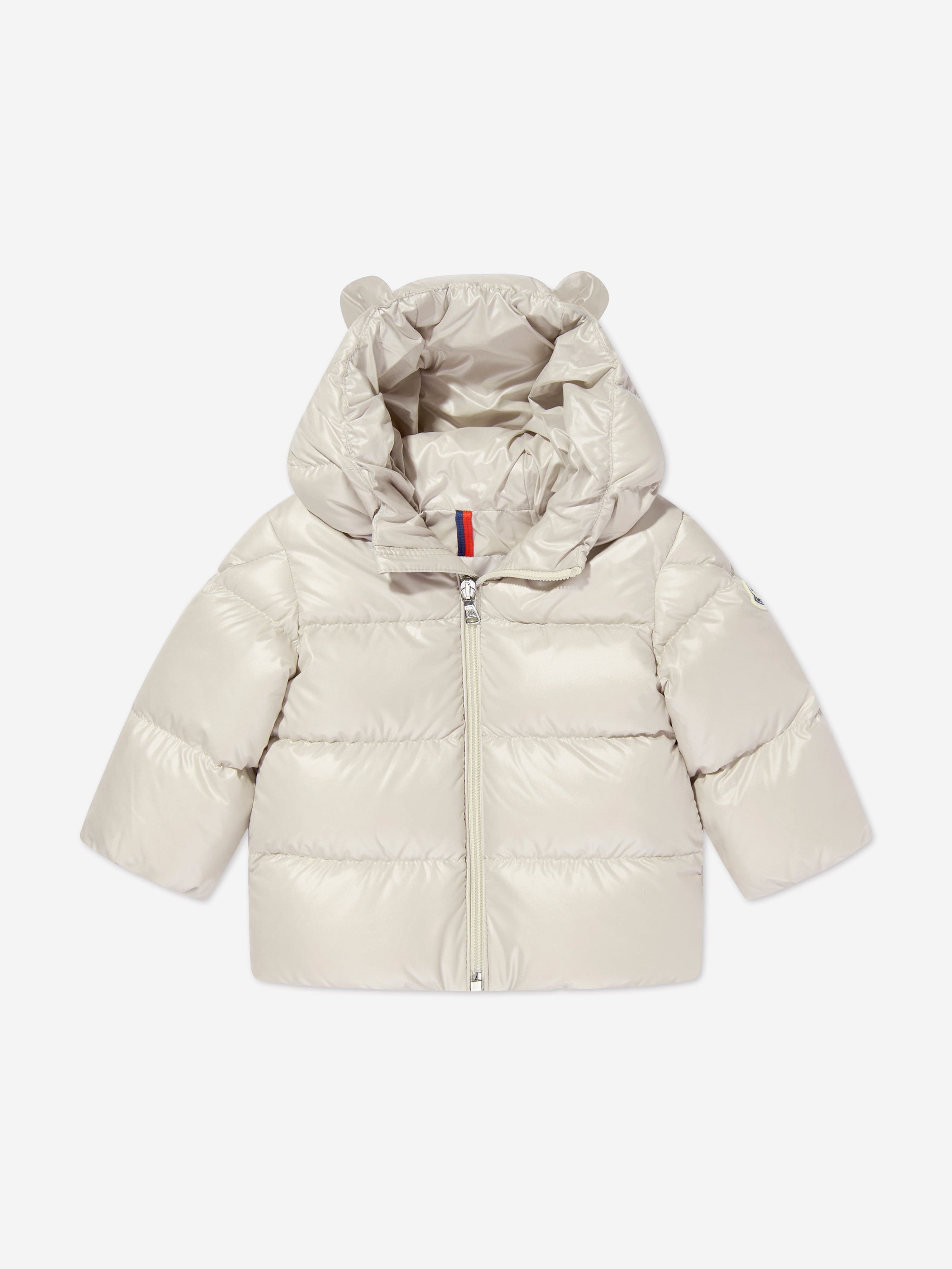 MONCLER ベビー ダウン 白 86cm 18/24 Moncler Enfant Moncler Enfant Baby Down Padded Snowsuit in Beige
