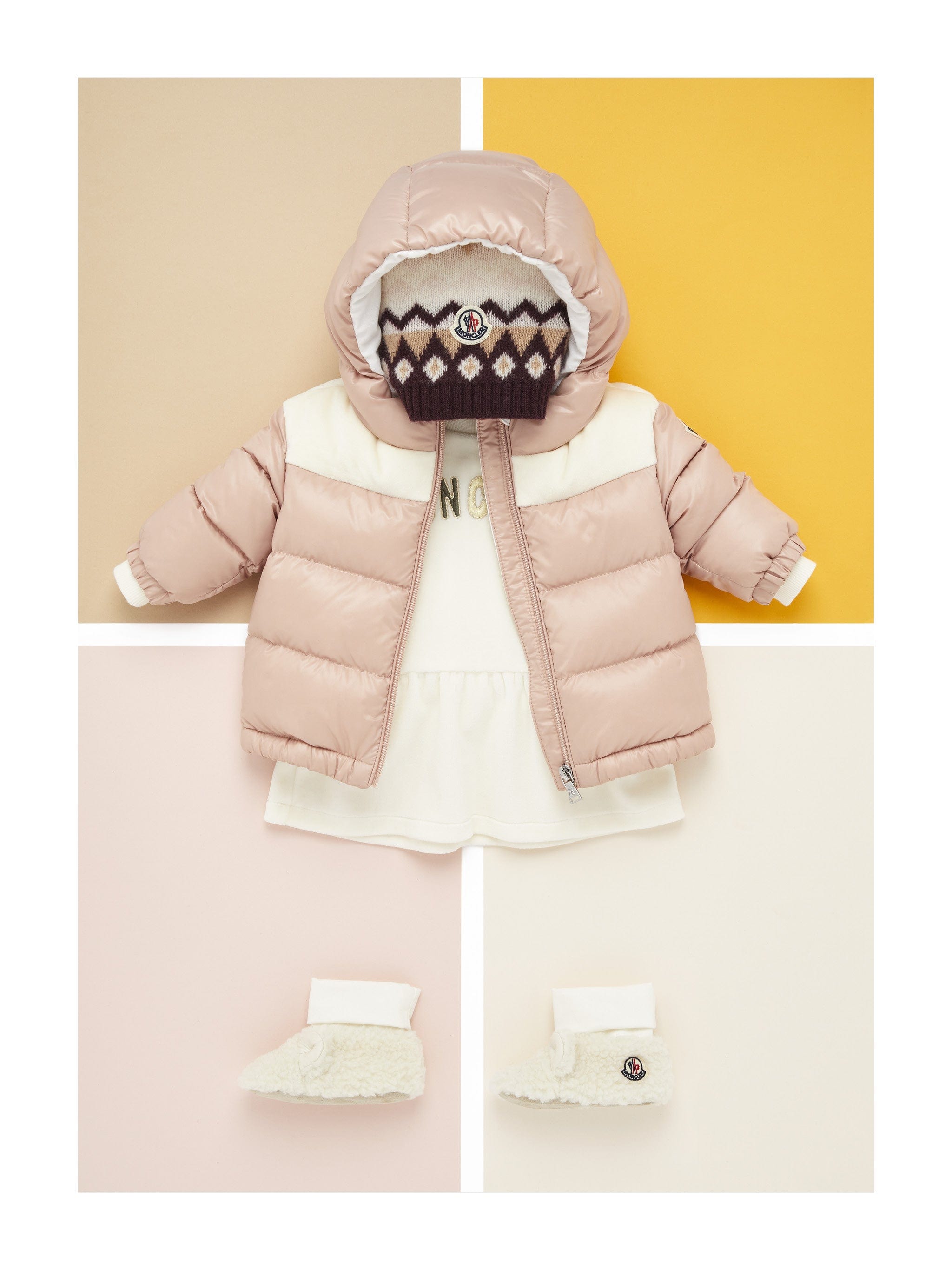 MONCLER　キッズグローブ Moncler Enfant Baby Girls Down Padded Lakisha Jacket in Pink