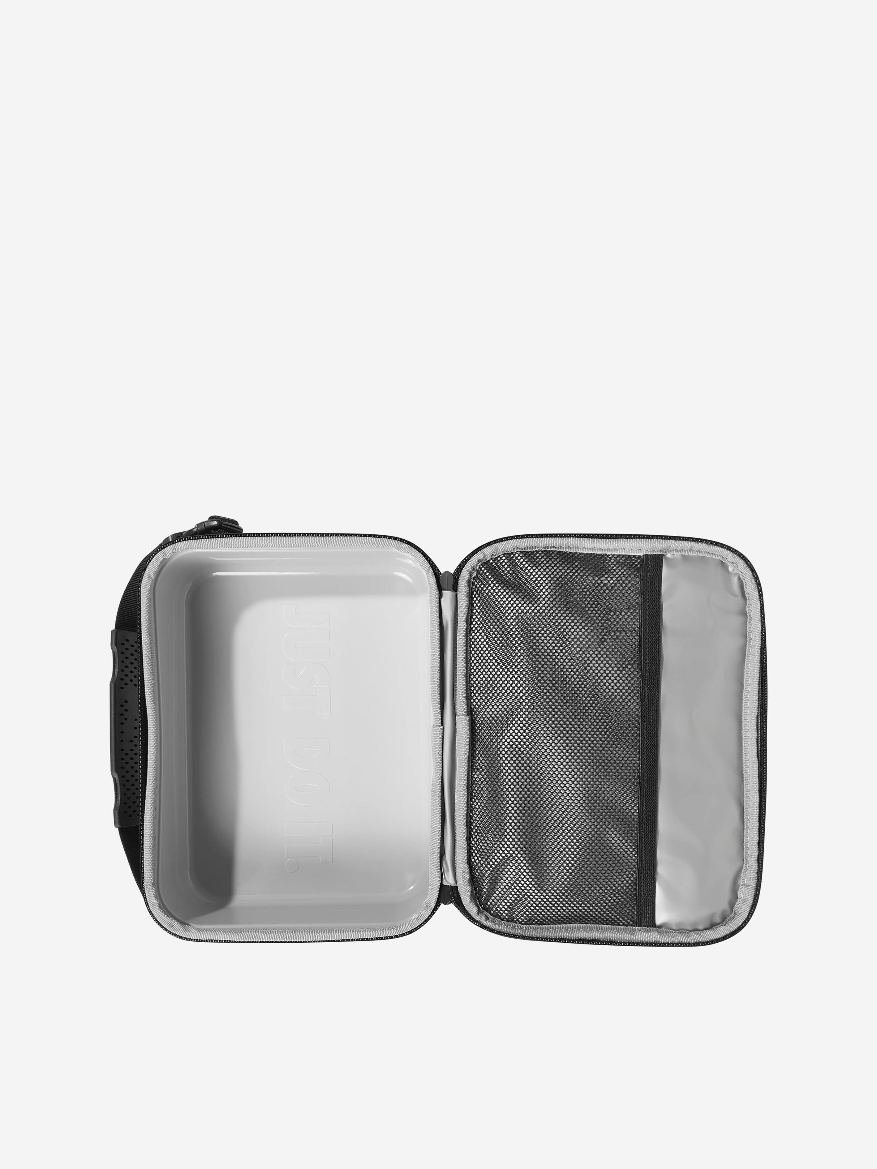 Nike Kids Futura Coated Fuel Pack Lunch Bag in Black (26cm