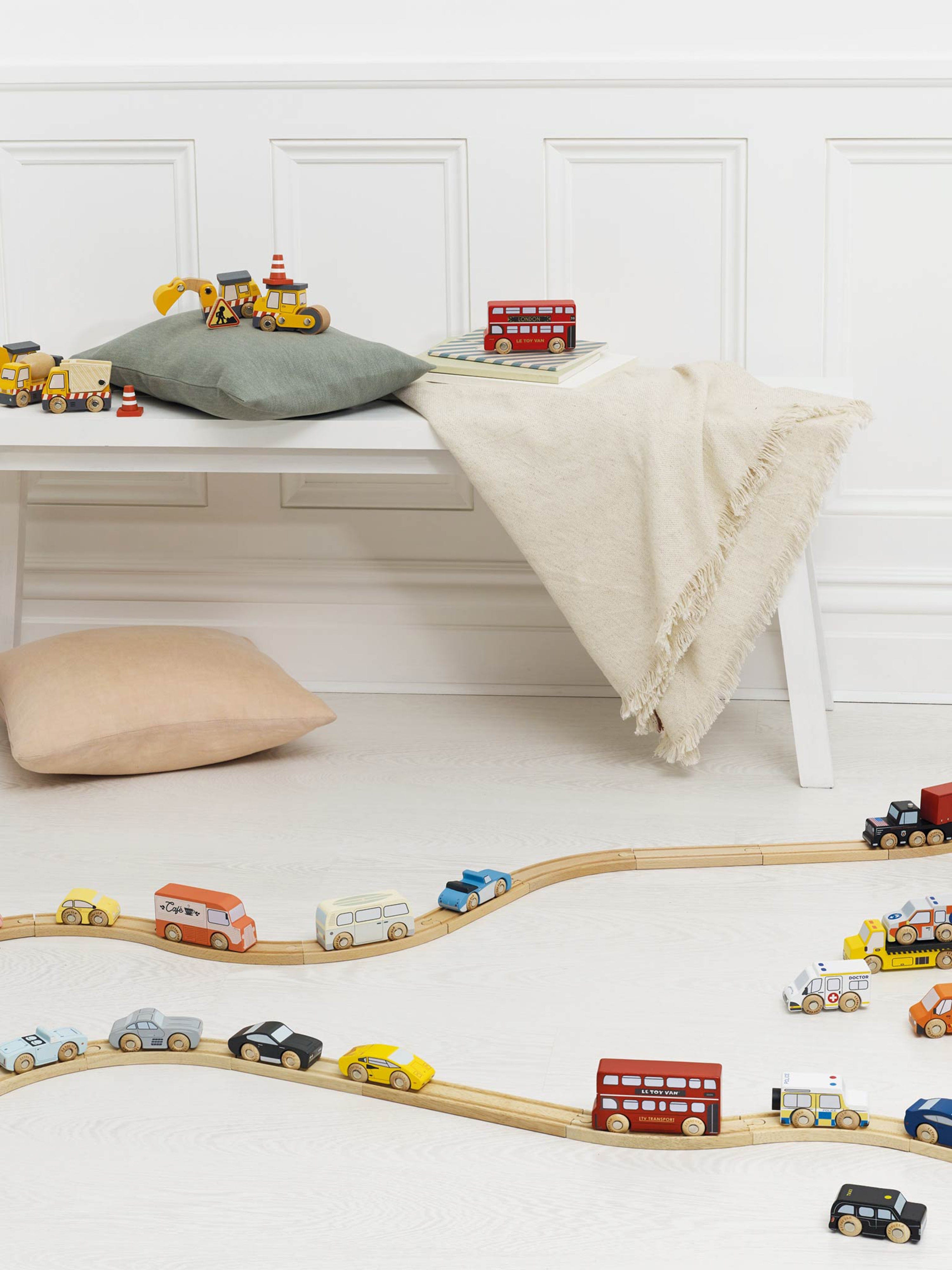 Le Toy Van Classic Wooden Sports Cars-7 Piece (W:9 x D:3 x H:3.3