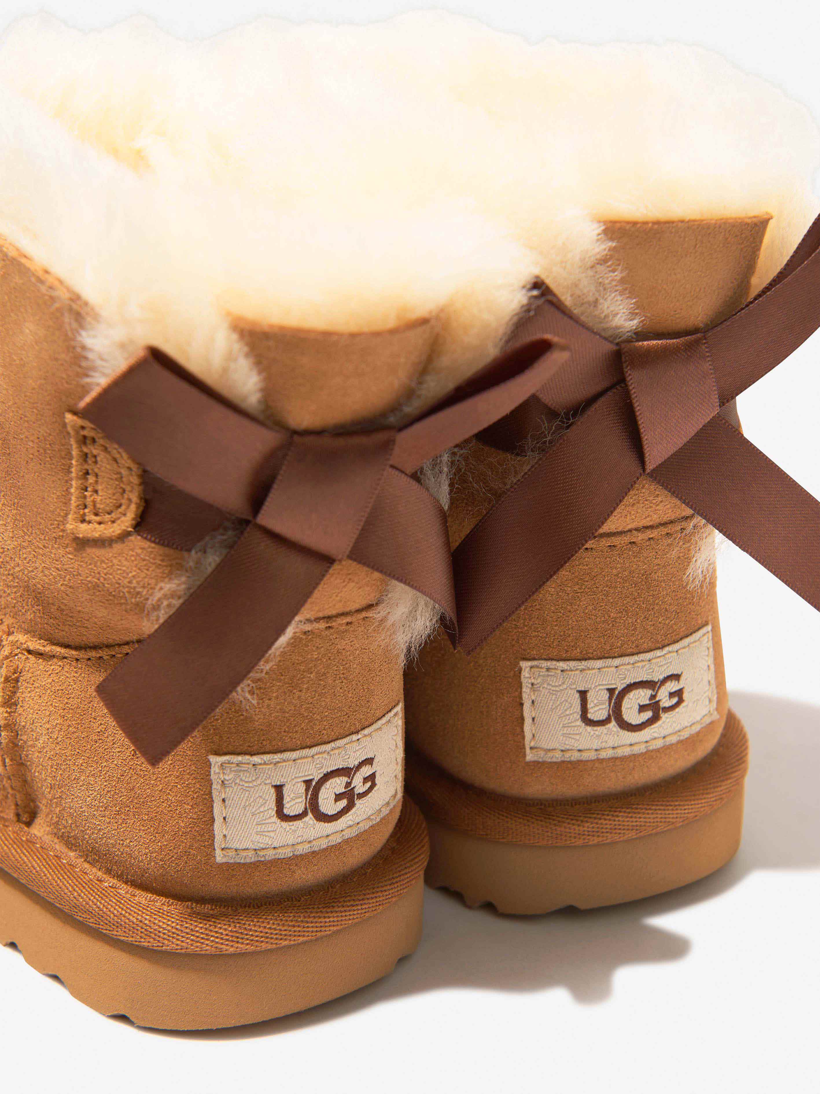 Bailey Ugg Logo Mini UGG UGG Girls Mini Bailey Bow II Boots In