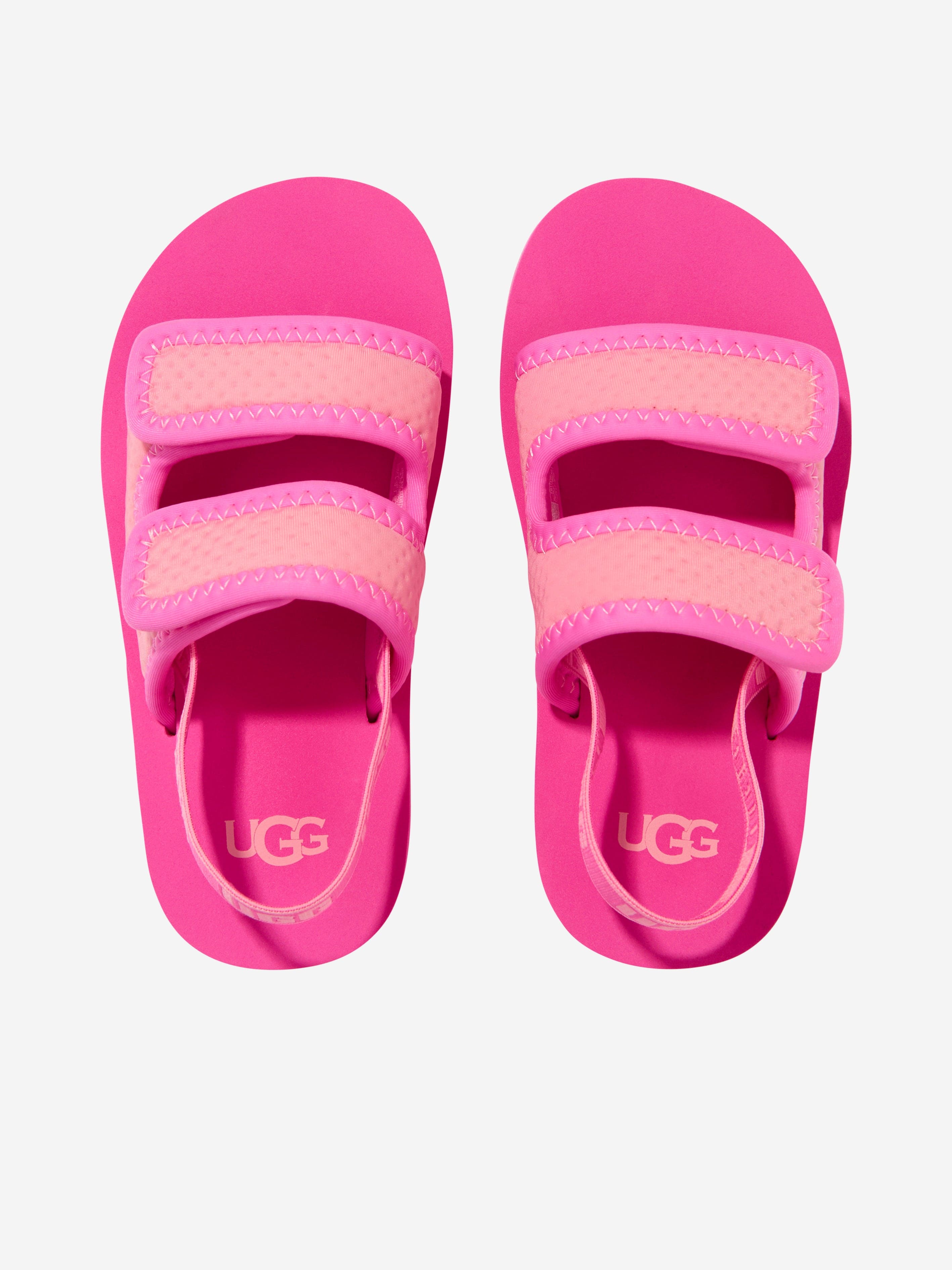 lad musician bangle/ugg sandal